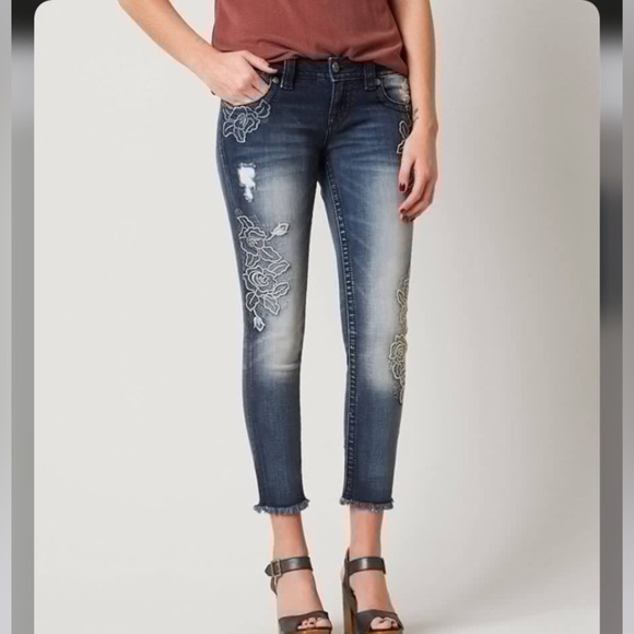 Miss Me Signature Ankle Skinny Jeans 07 - Picture 1 of 14